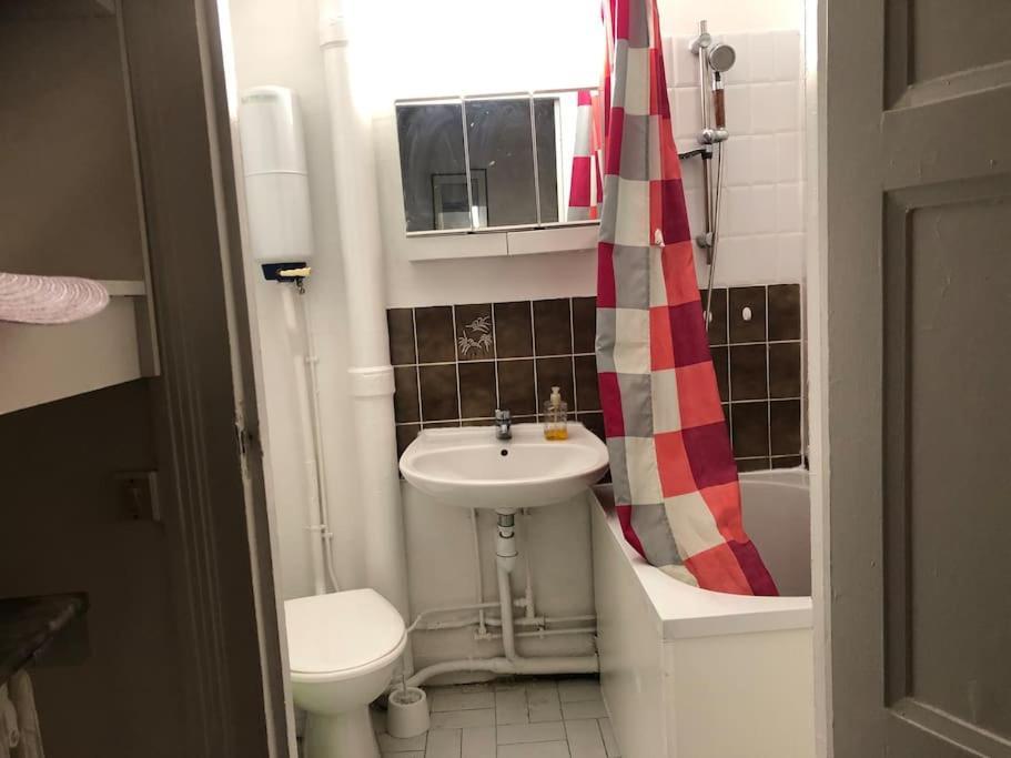 Beau Appartement,Proche De Metro Paris Exterior foto